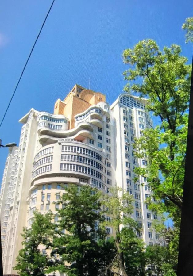 Appartement Purple Pearl On French Boulevard à Odessa Extérieur photo